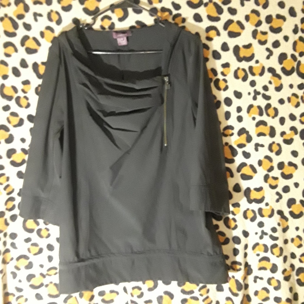 Women's activewear top